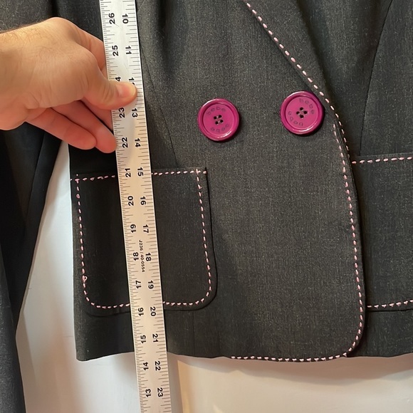 Ladies BEBE Dark Gray w/Purple Pinstripe Blazer | Size 4 | Excellent Condition - Picture 9 of 11